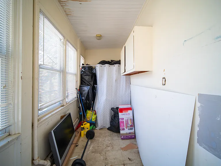 37-39 Elk St #1 — Photo 12