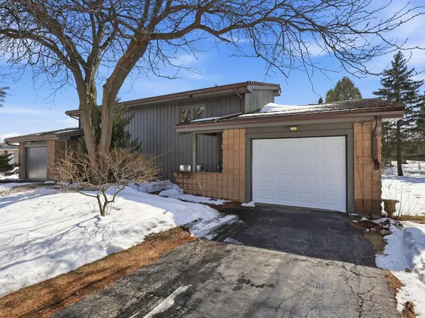 957 Beta Dr, Neenah, WI