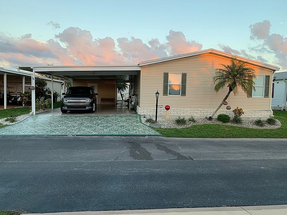 3BR, 2BA 1512 SF wonderful !