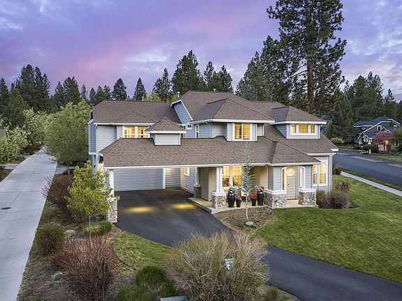 2nd image of 19527 Mirror Lake Pl