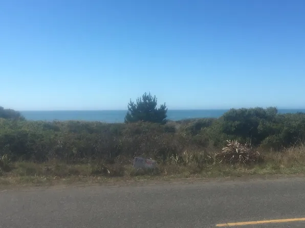 6 Coral Point, Whitethorn, CA 95589