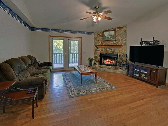 3rd image of 550 Evans Hollow Rd