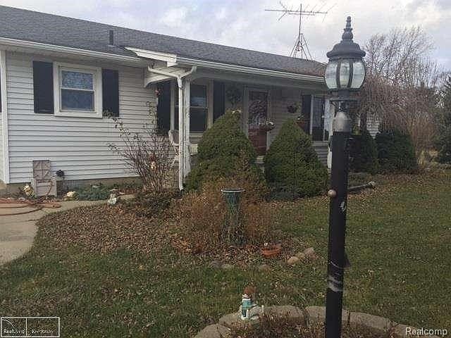 Front side. 31309302