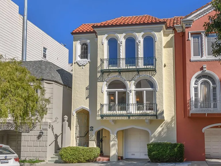 3542 Webster St — Photo 1