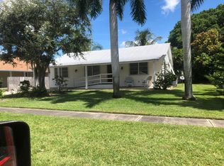 9325 SE Venus St, Hobe Sound, FL 33455