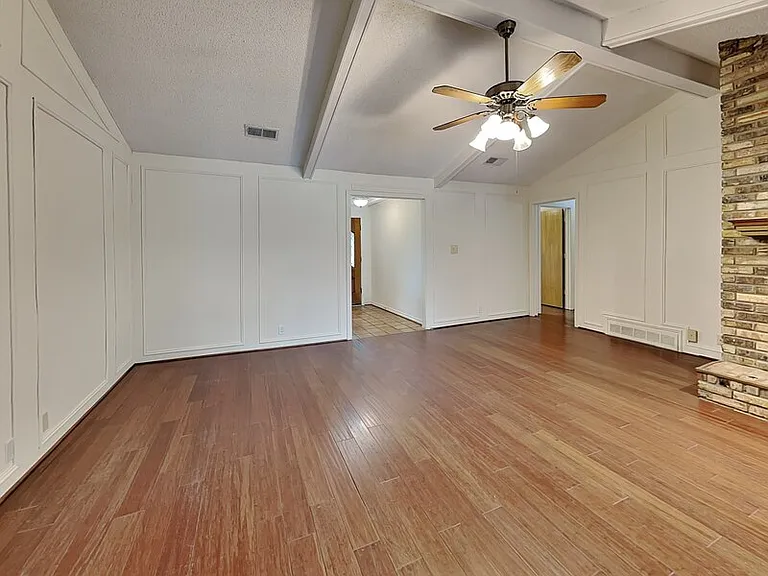 205 Woodpark Ln — Photo 3