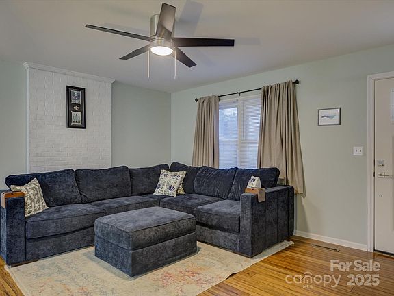 4th image of 228 Ridge Dr