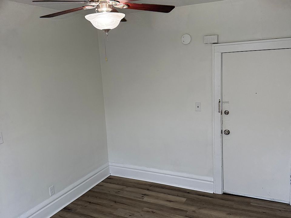 1st image of 3347 1/2 N High St APT 1