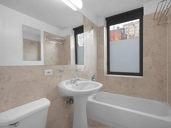 5th image of 360 W 43rd St APT N2j