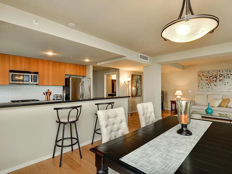81 Clay St #621 — Photo 3