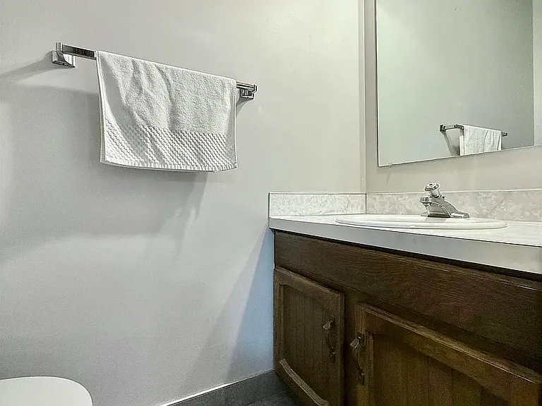 2219 Southwood Pl — Photo 2