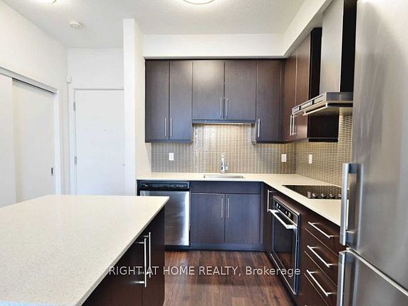5th image of 2087 Fairview St #905
