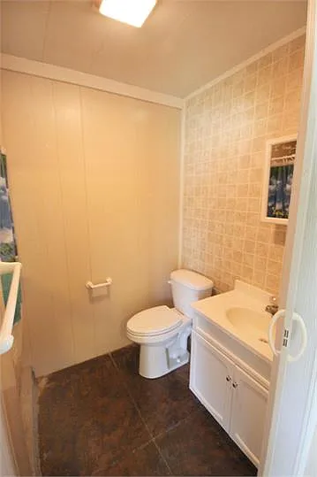 103 S 8th St #4 — Photo 13