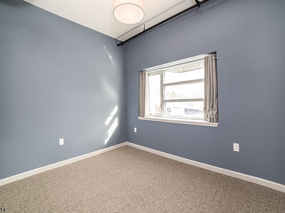 5th image of 115 Bloomfield Ave Ste 1