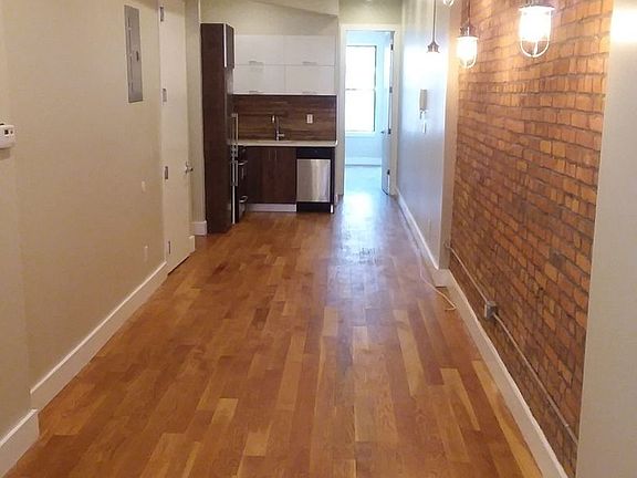 2nd image of 261 Stanhope St