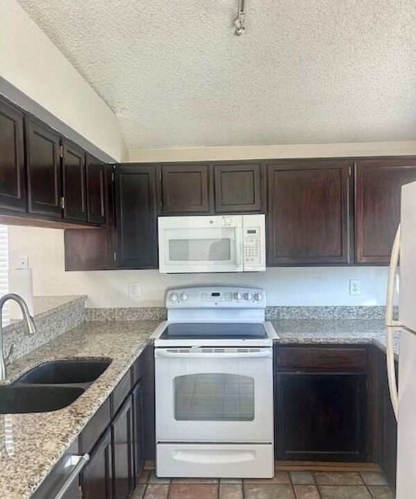 1st image of 837 E Gila Ln