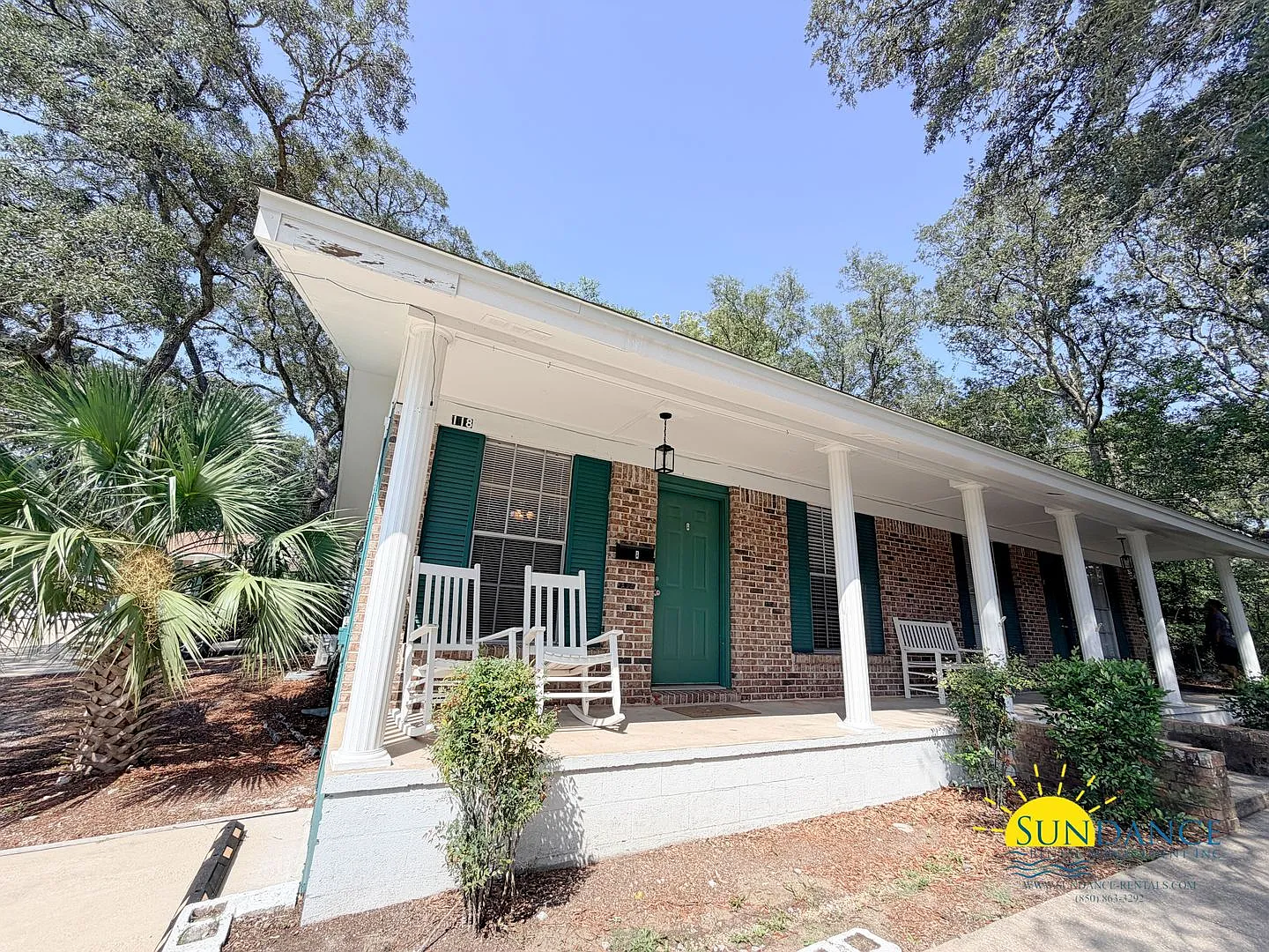 Centrally located Pristine 1 Bedroom in Fort Walton Beach! — Photo 1