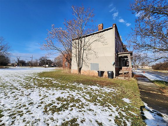 3rd image of 3095 17th St