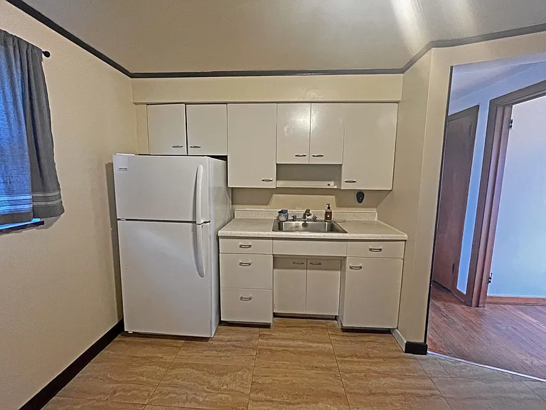 1230 Commonwealth Ave — Photo 4