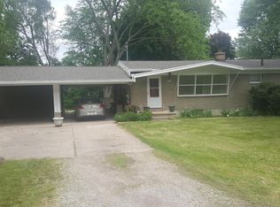 1348 Bayshore Dr, Haslett, MI 48840