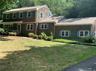 49 Foxwood Rd, Stamford, CT 06903