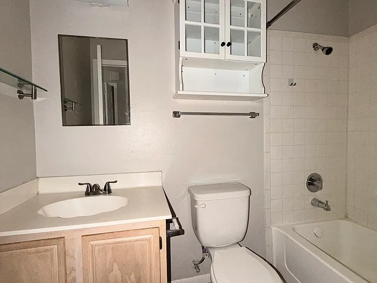 7423 Corian Park Dr — Photo 9