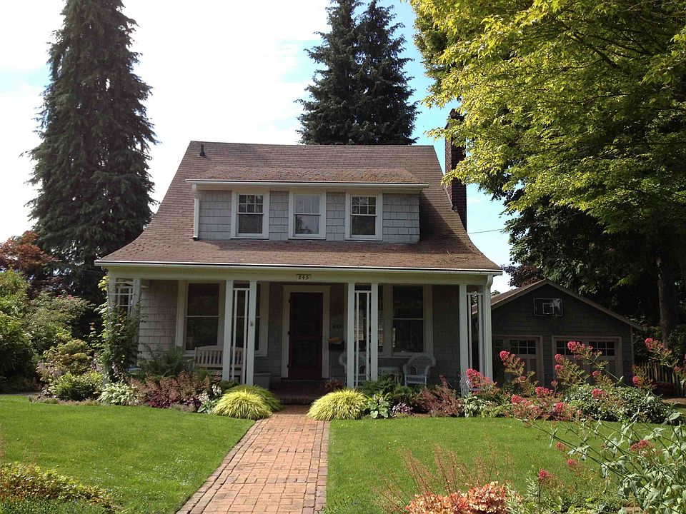 2nd image of 845 NE 83rd St