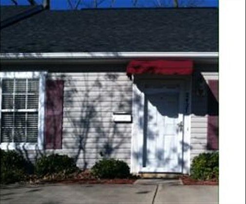 1st image of 2427A Moran St