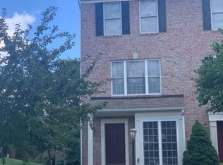 8885 Stable Forest Pl, Bristow, VA 20136