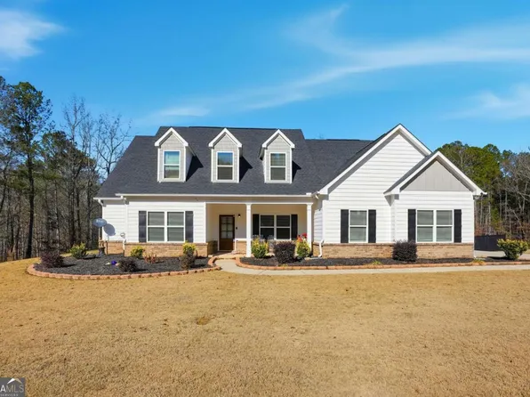 95 Hawthorn Ln, Covington, GA 30014