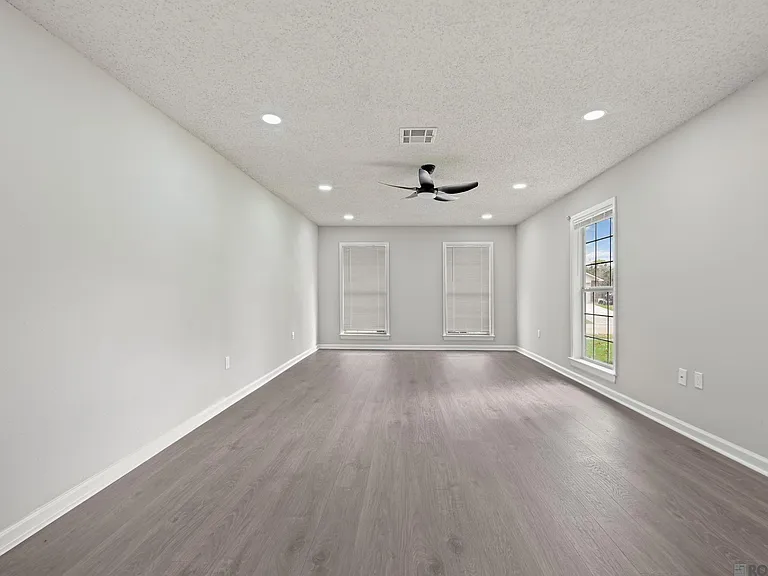 8724 Metairie Dr — Photo 8