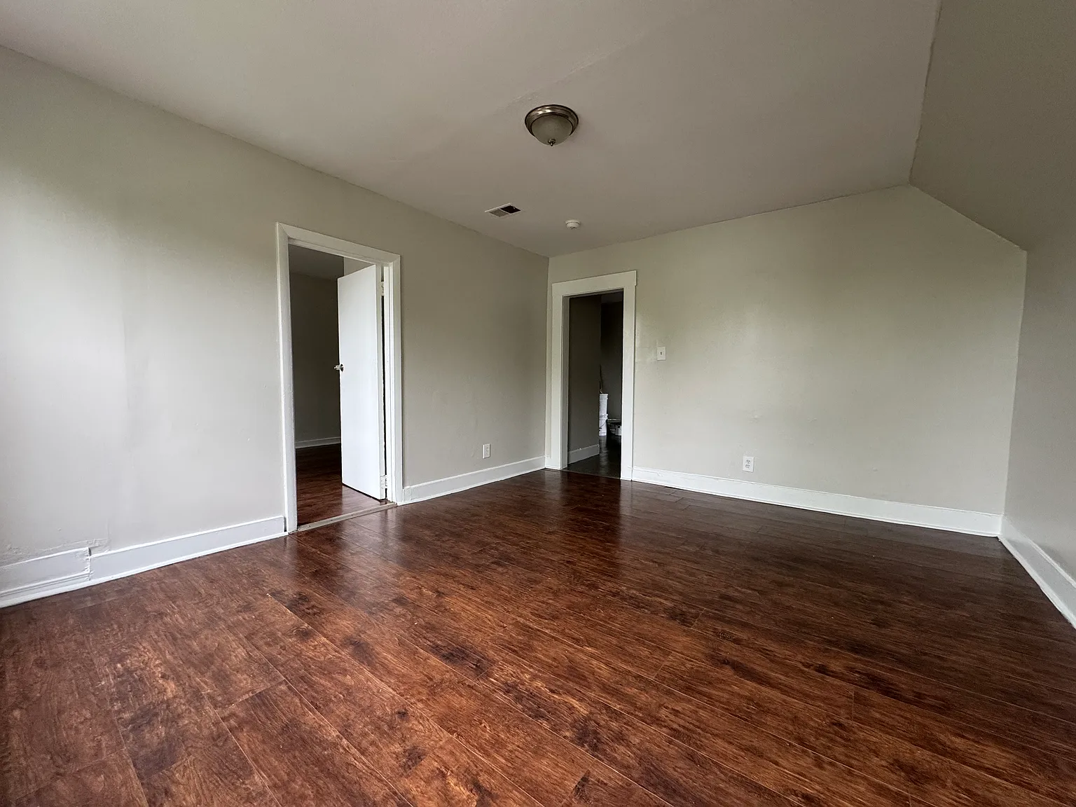 2 bed, 900 sqft, $1,645 — Photo 4