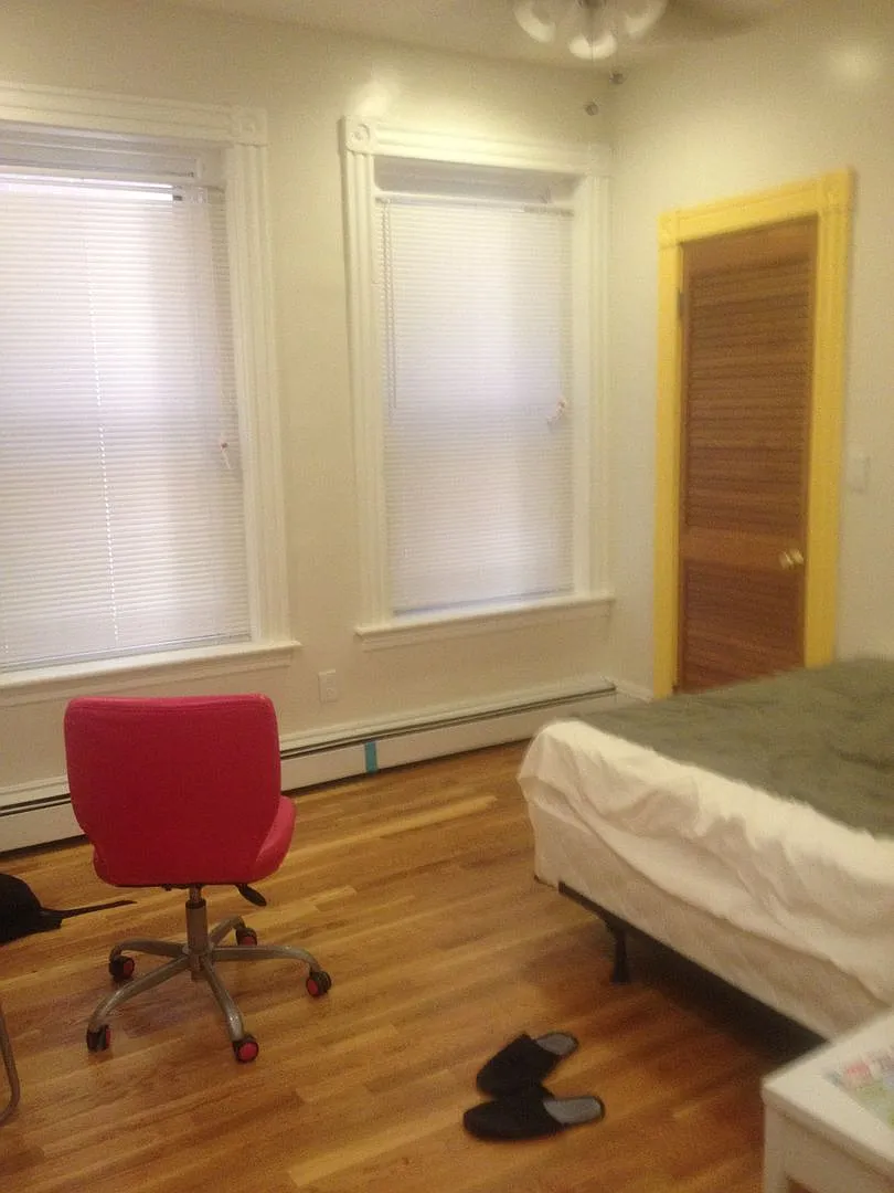 No Brokers Fee, Central Location, In-Unit Washer and Dryer, Private Porch — Photo 4