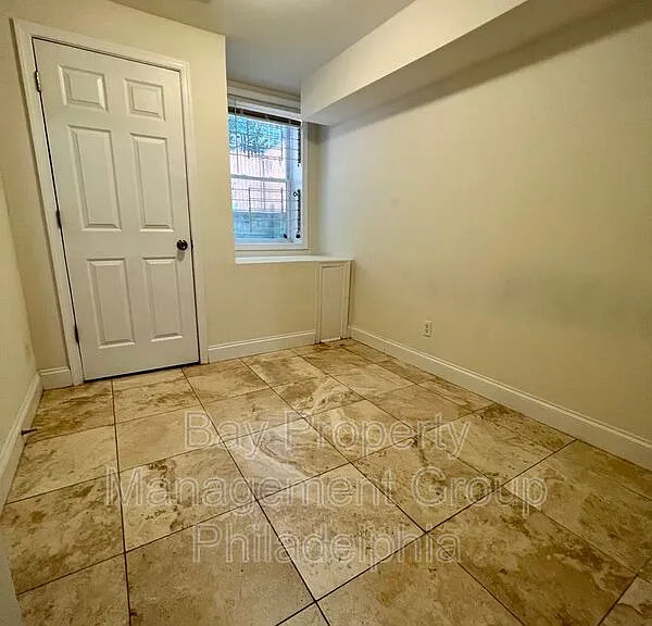 1723 Fontain St #A — Photo 6