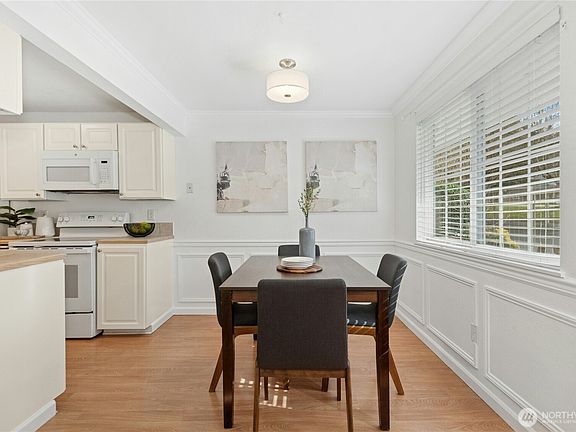 4th image of 14200 NE 171st Street #H101