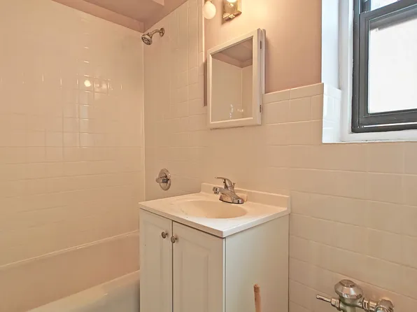 9902 3rd Avenue image 5 of 12