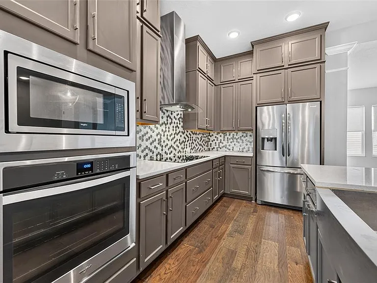 9597 Cavendish Dr — Photo 6