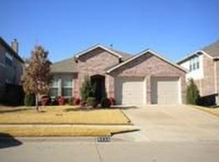 9233 Oldwest Trl, Fort Worth, TX 76131