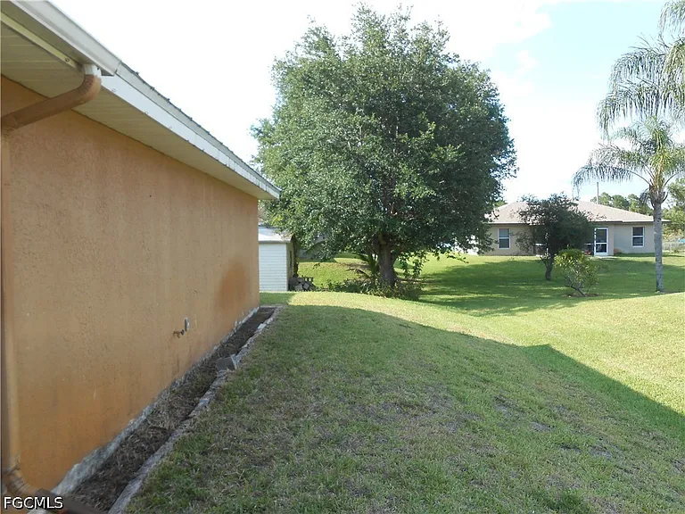 1221 Belair St E — Photo 16