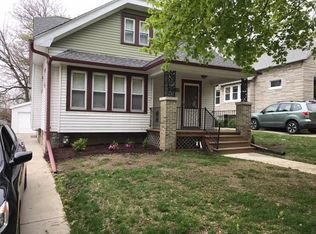 1295 N 68th St, Wauwatosa, WI 53213