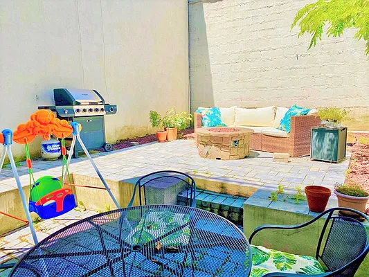 Rented by Brownstone Real Estate | media 36