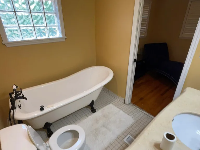 301 Warren Rd — Photo 10