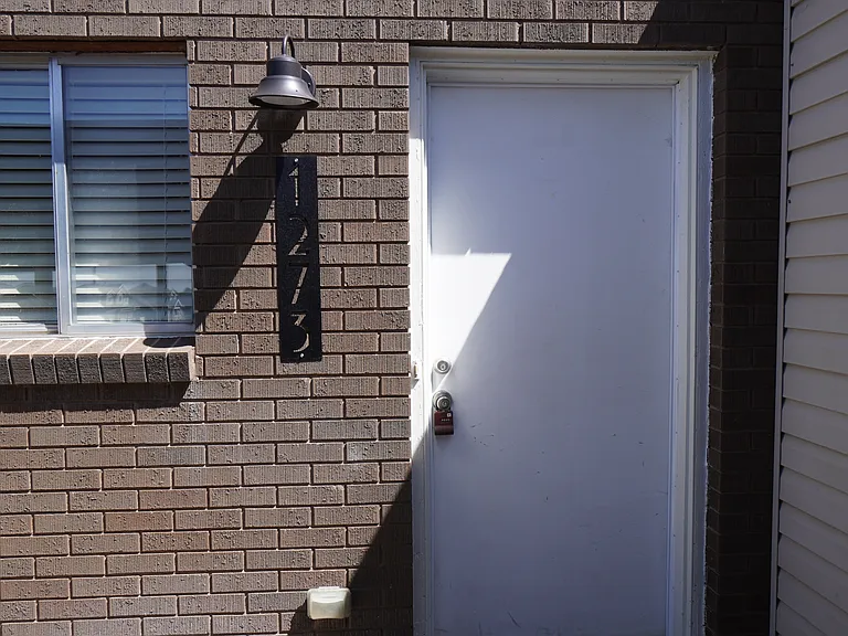 1273 E Gordon Ave — Photo 1