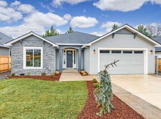 2833 Caldera Ln, Medford, OR 97504