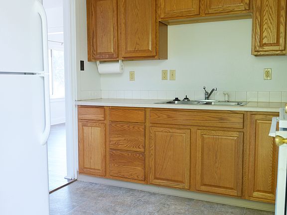 3rd image of 2815 Central Ave #Edeca6903