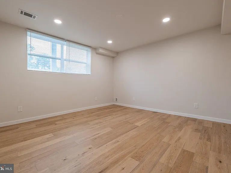 8321 Raymond Ln — Photo 27