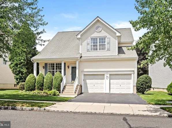 21 Eldridge Dr, Robbinsville, NJ 08691