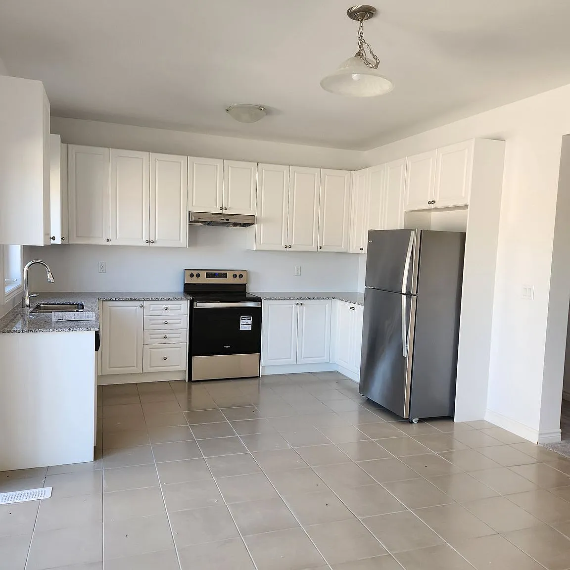 3 bed, $2,499 — Photo 4
