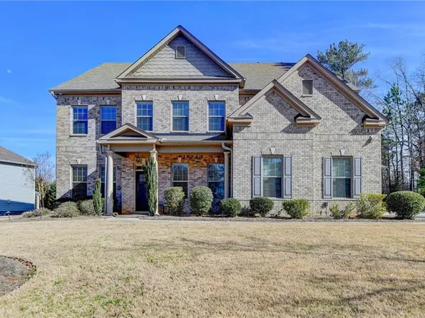 6820 Louis Dr, Locust Grove, GA 30248