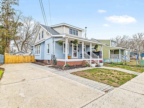 2nd image of 44 Franklin Ave